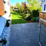 Płytki wapień Black Limestone antykowane i bębnowane Taras Salon