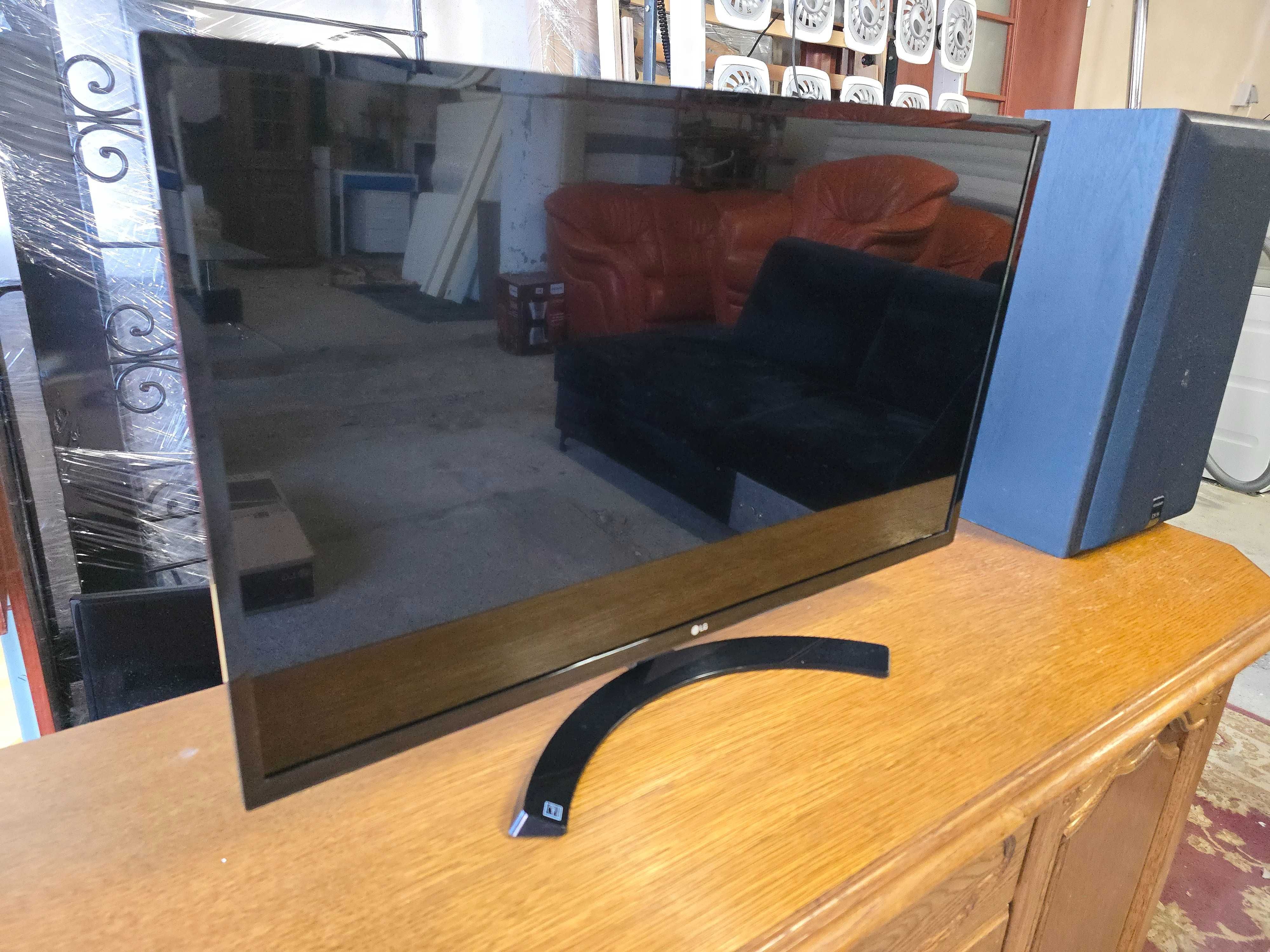 Duży monitor LG 32 cale, stan idealny jak nowy, oryginalny karton