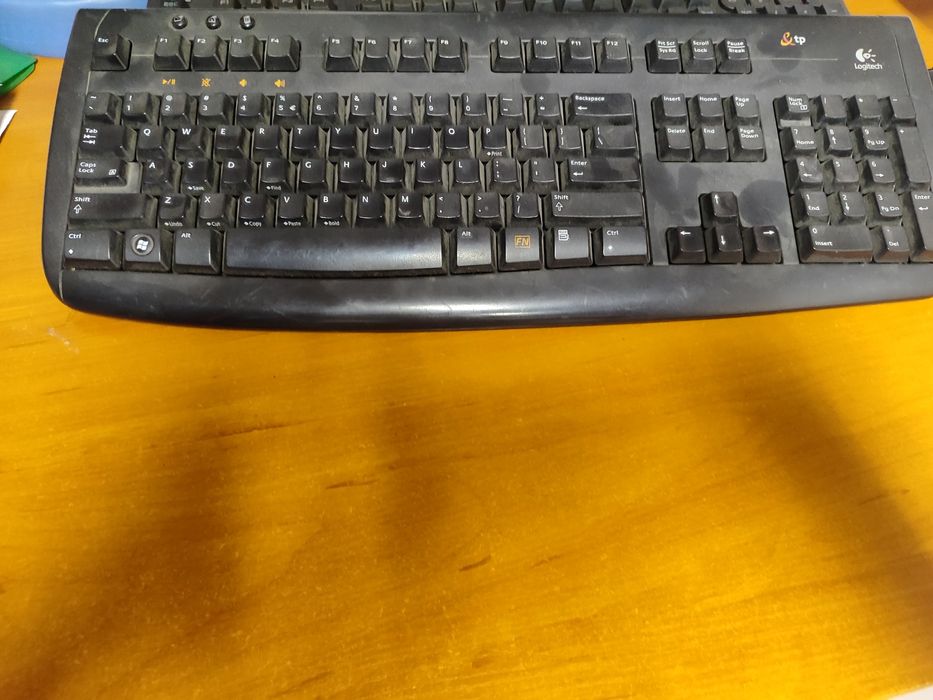 Klawiatura logitech deluxe 660 cordless desktop