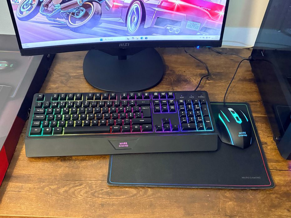 Pc/Gaming Core i7 / Ram 32Gb /AMD RX580 8Gb / Monitor Msi 24" Curvo