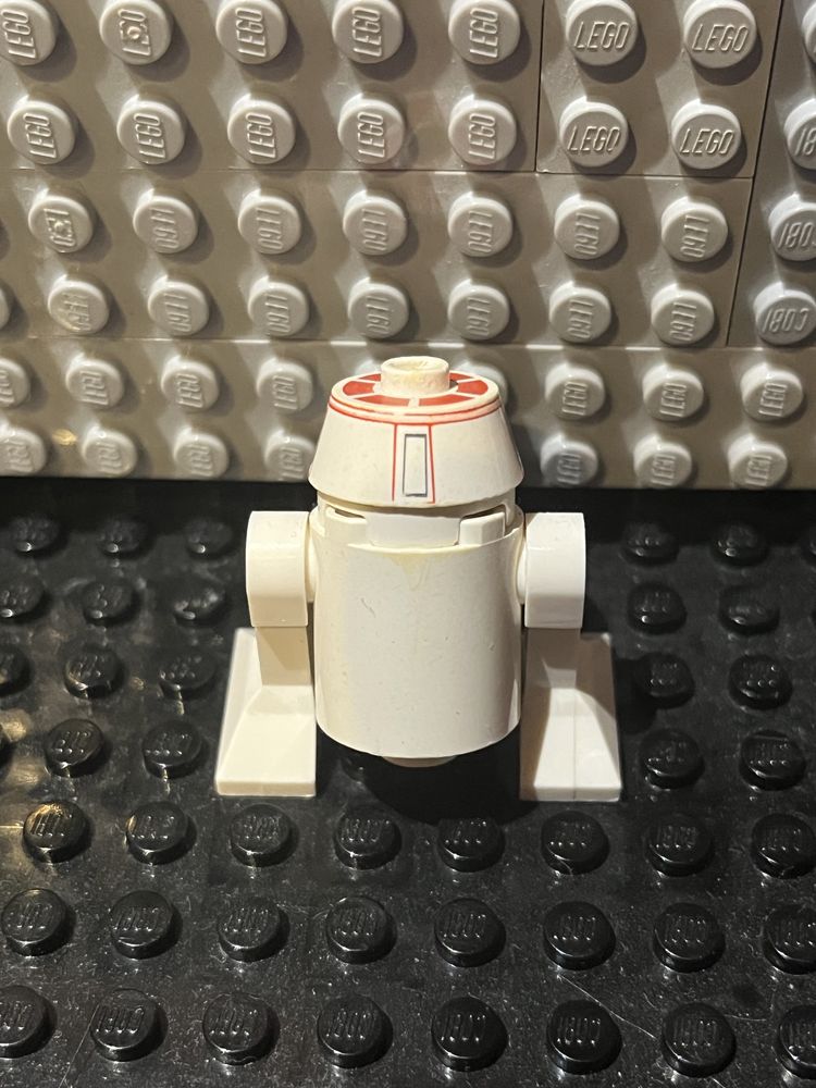 Lego Astromech Droid R5-D8/D4