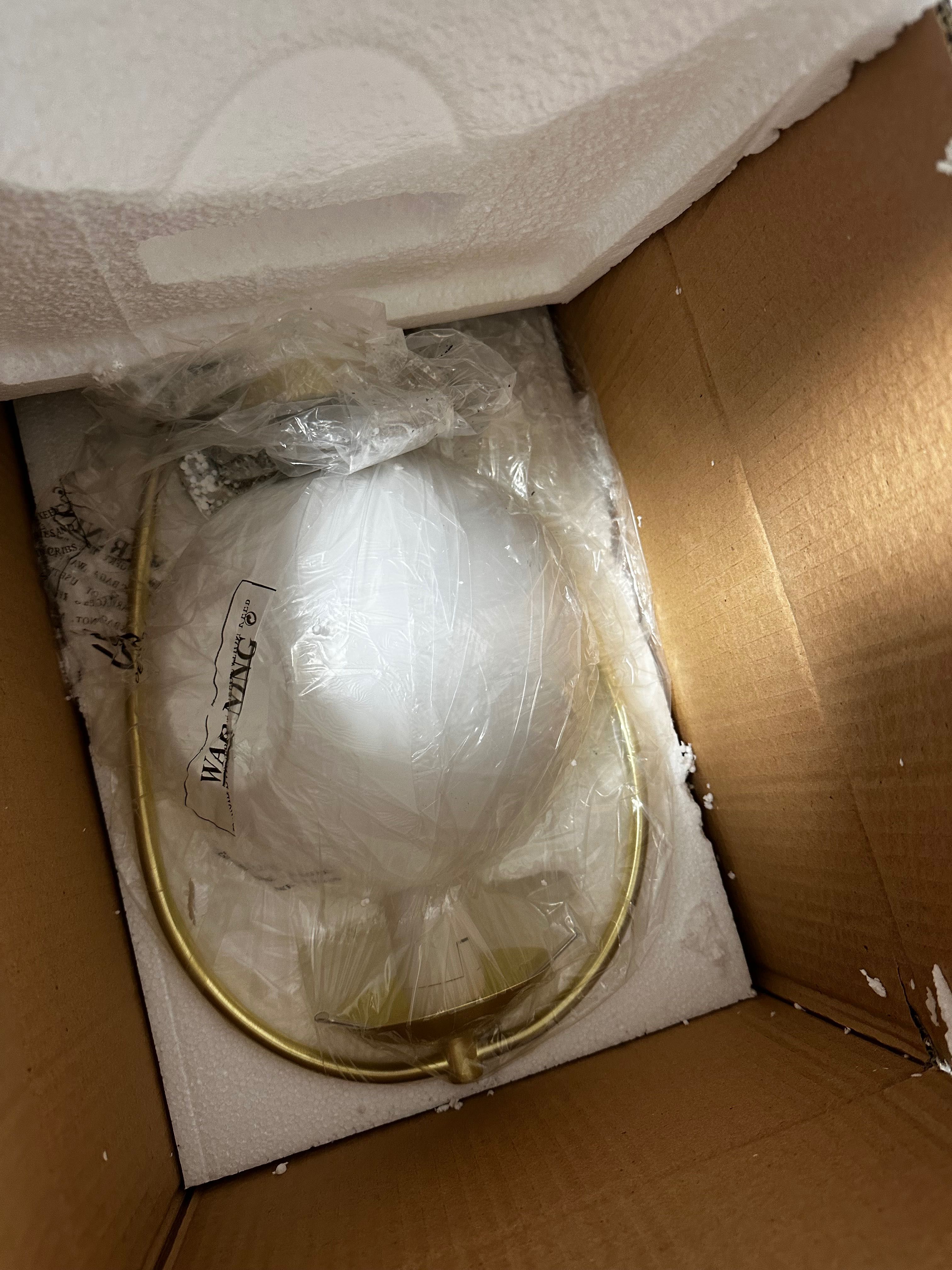 Lampa Avalon kolekcji Westwing