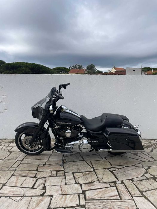 Harley davidson street glide