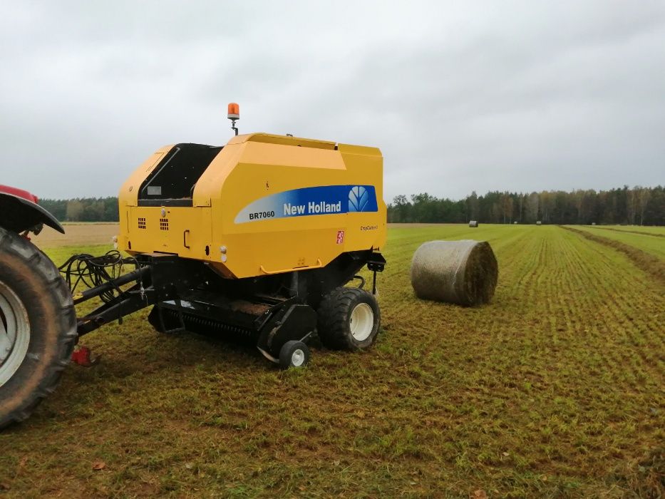 NEW HOLLAND BR 7060 ,2011r cropcutter II
