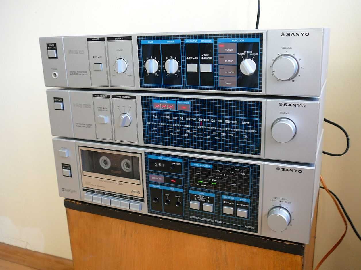 Wzmacniacz stereo SANYO JA-220 JA-224 V-1700 2x20W + gratis