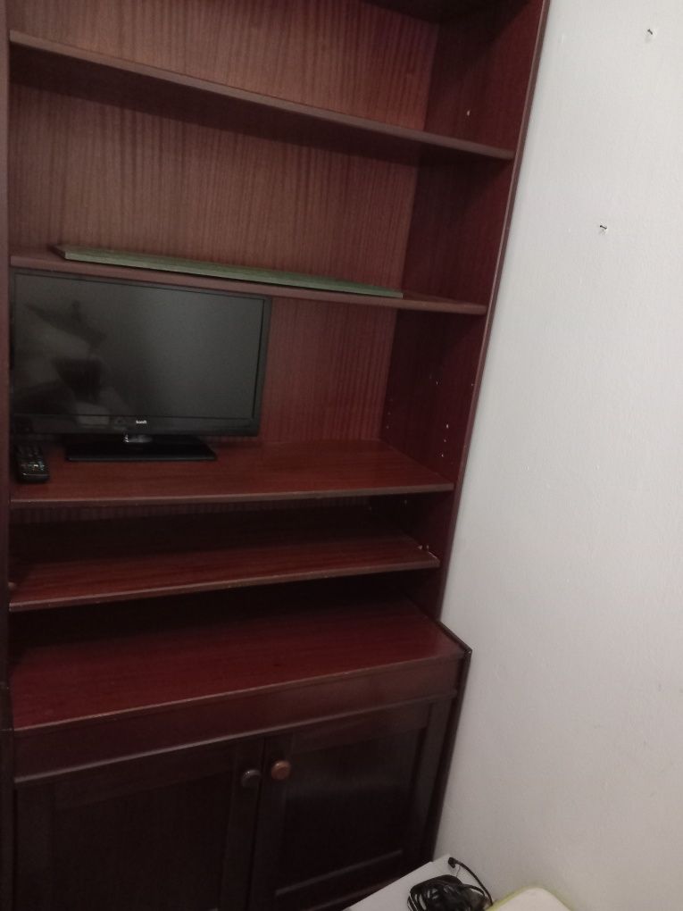 Estante  para  quarto de  solteiro
