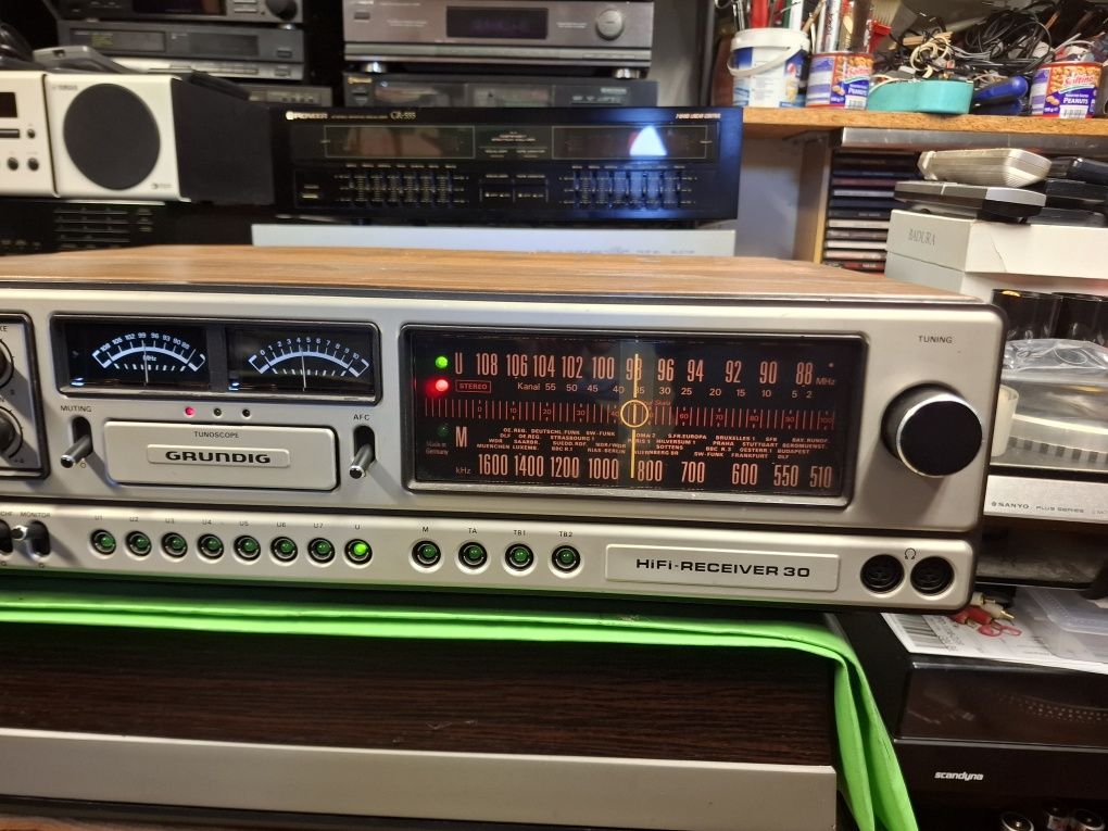 Amplituner Grundig R-30