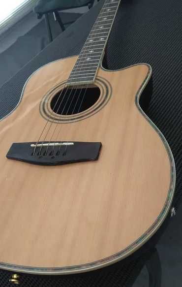 Violão elétrico Roundback cutaway