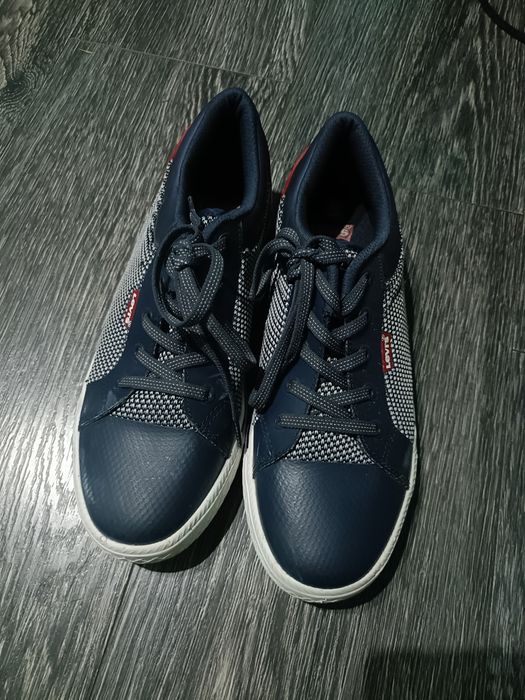 Buty Levi's rozmiar 38