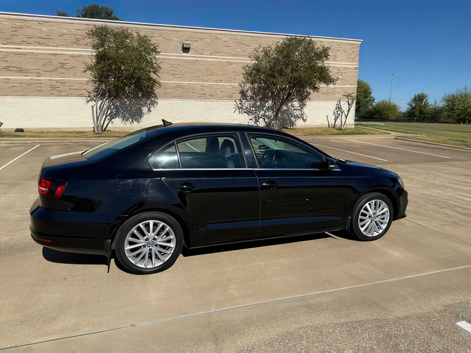 Volkswagen Jetta      2016
