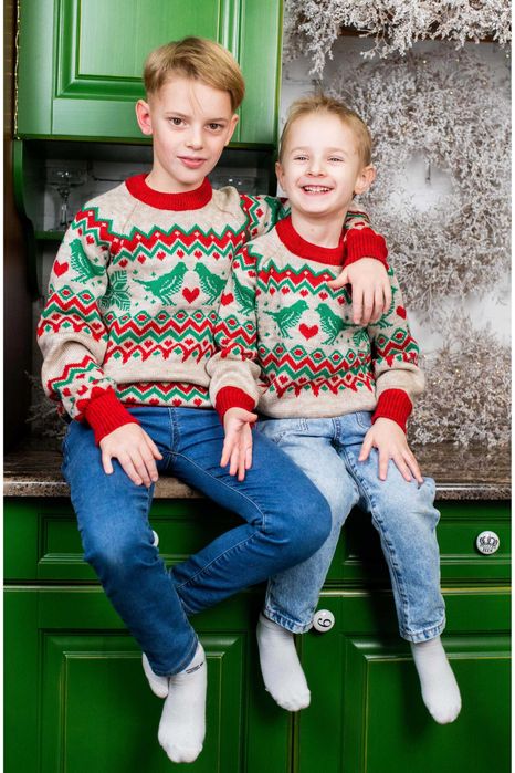Новорічні светри сімейні парні та дитячі, в'язані бавовняні светри