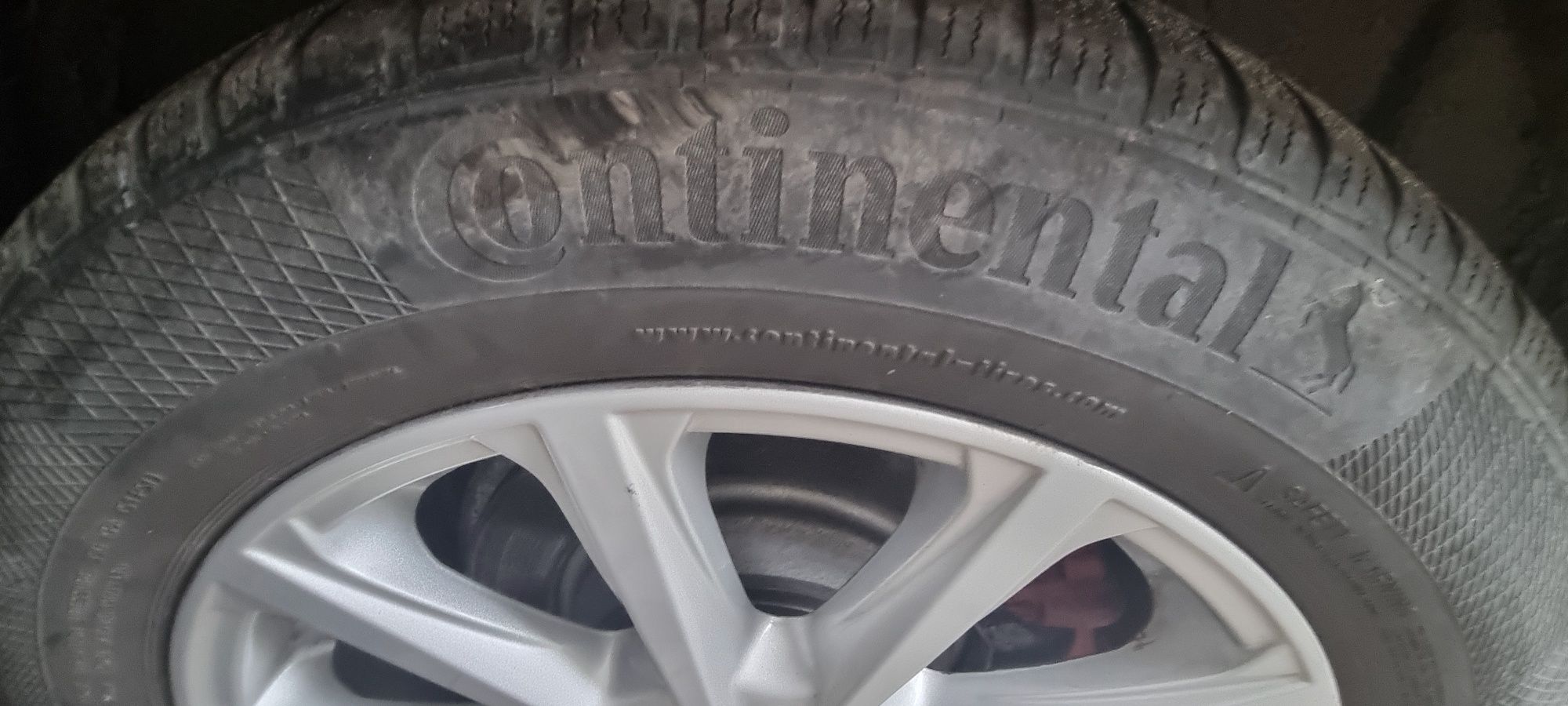 Alufelgi 17cal  5x108 czujniki ciśnień opony zimowe