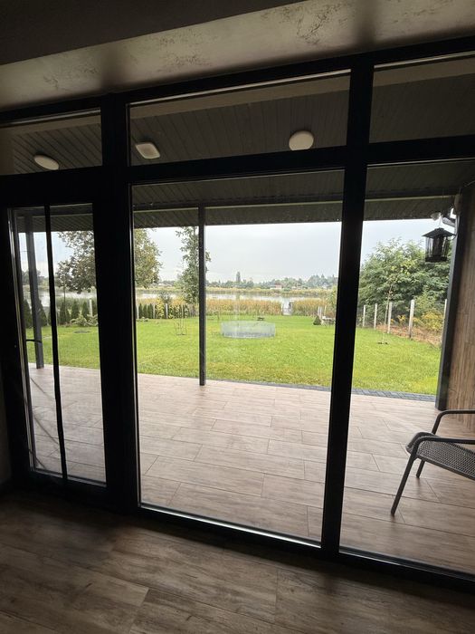 Новий будинок біля Житомира з власним виходом до річки.