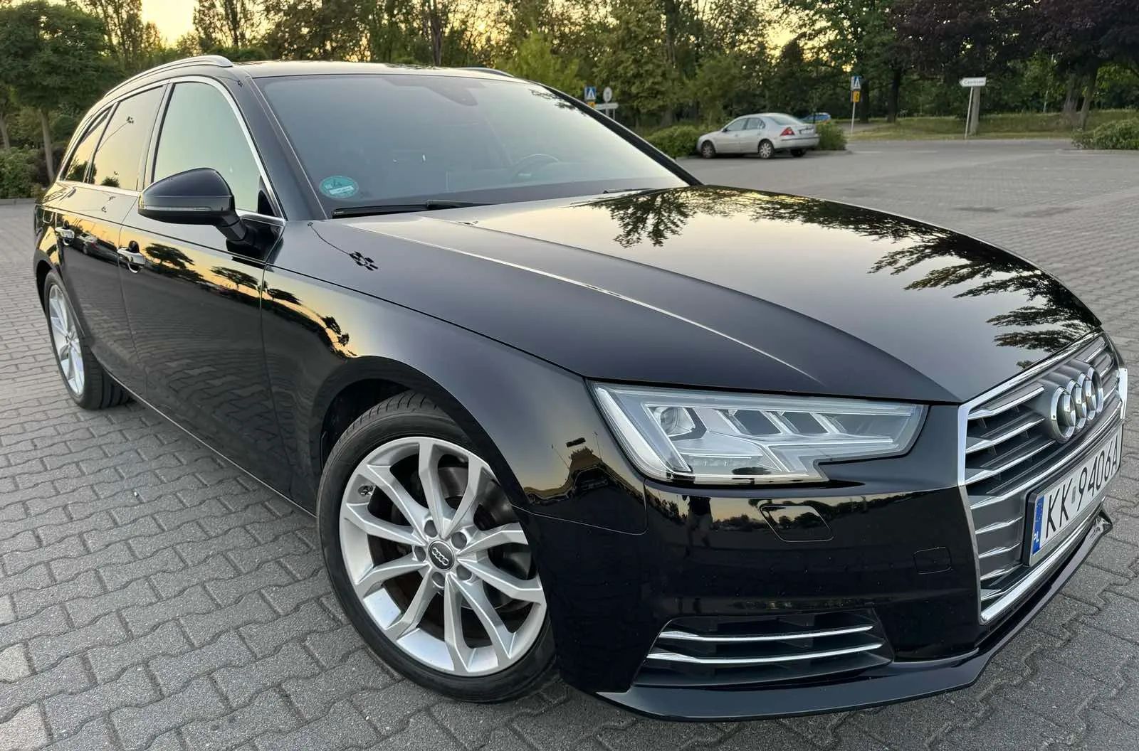 Audi A4 Audi A4 B9 2.0TDI 150KM Full LED Virtual Cockpit
