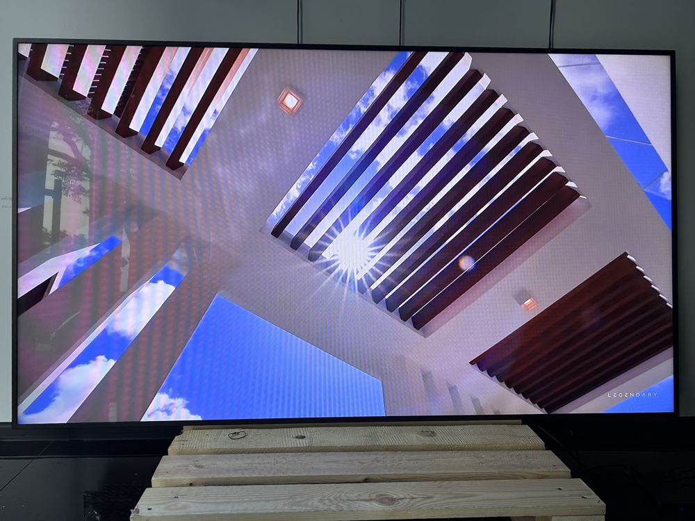 Телевізор Samsung 75” + Smart TV. Рекламна панель