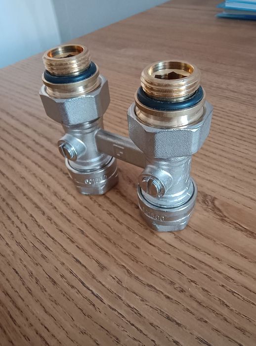 Вузол нижнього підключення радіатора прямий 3шт