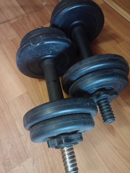 Гантели 6 кг (каждая 3 кг) в рабочем состоянии