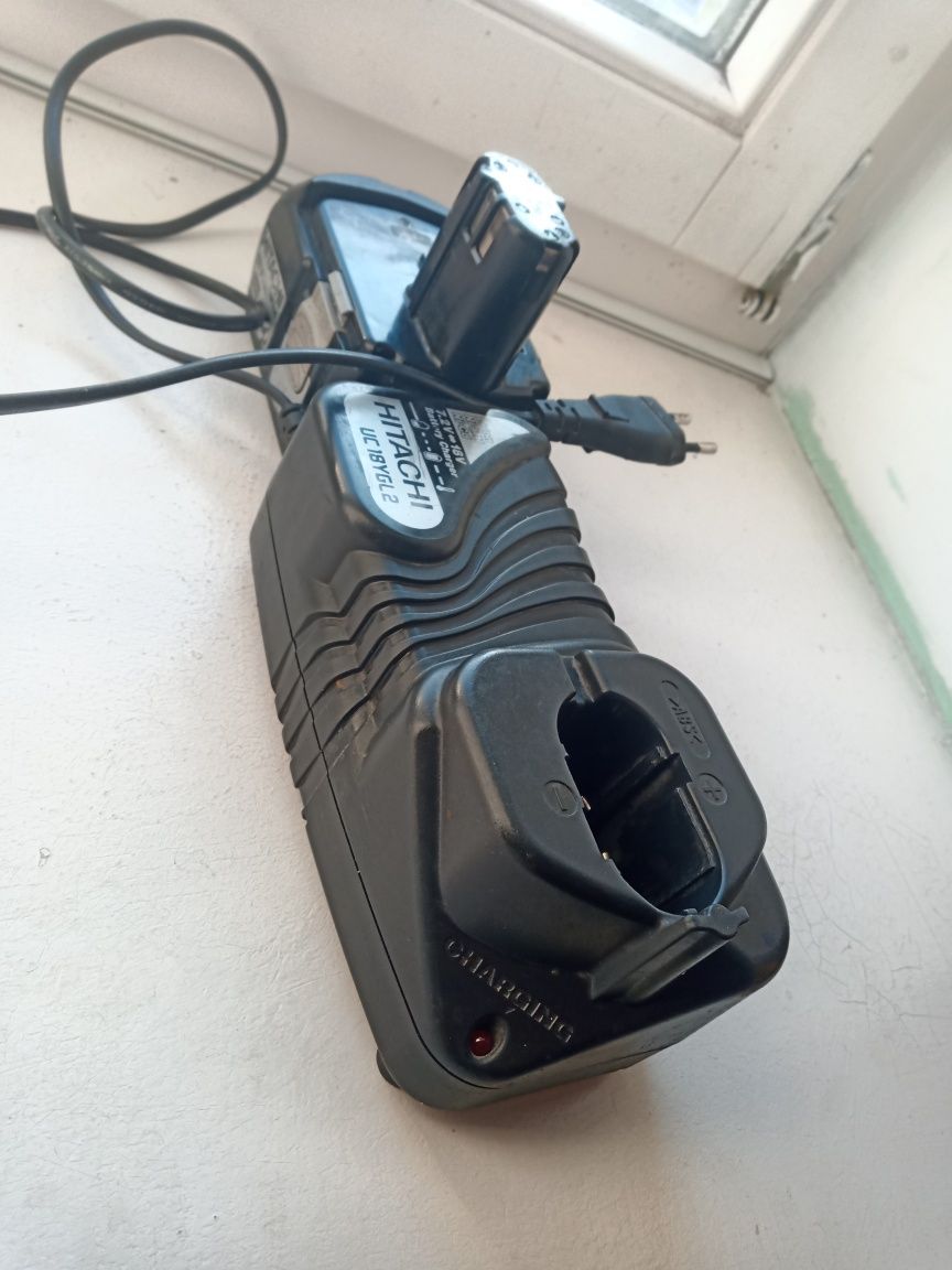 HITACHI ladowarka+bateria 18V Japan