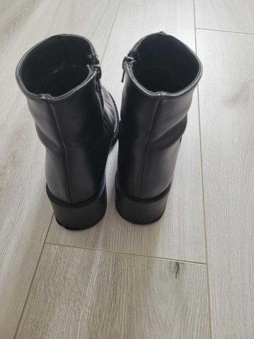 Черевики шкіряні весняні