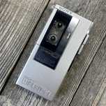Sony Microcassete Walkman M-50 - O mais pequeno "Walkman"