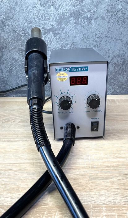 Термоповітряна паяльна станція Quick 957DW+