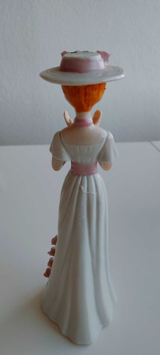 Фарфоровая статуэтка.из Германии. Винтаж.