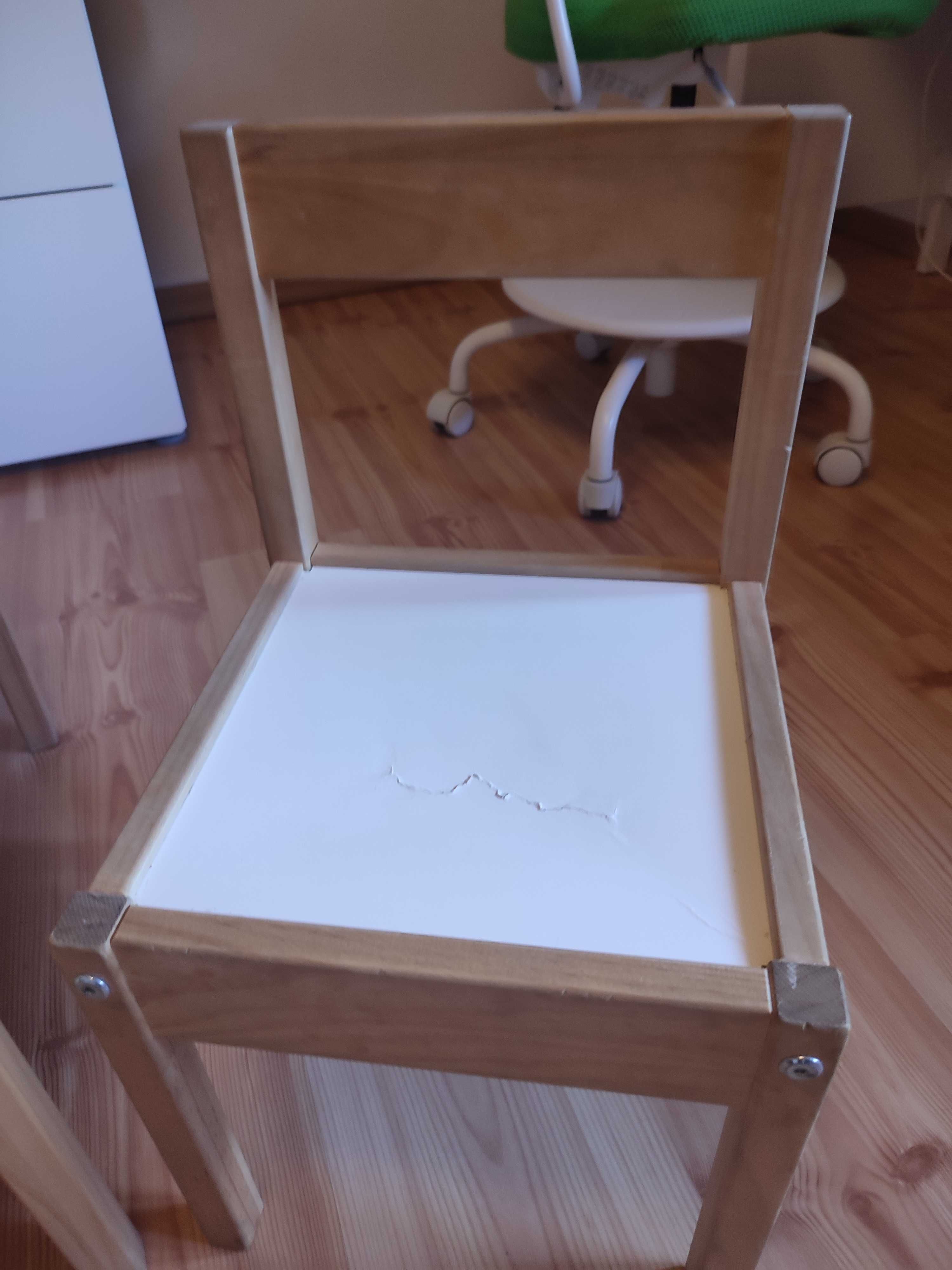 Stolik dziecięcy Ikea i dwa krzesełka