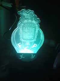 Candeeiro com luz LED com emblema do seu clube