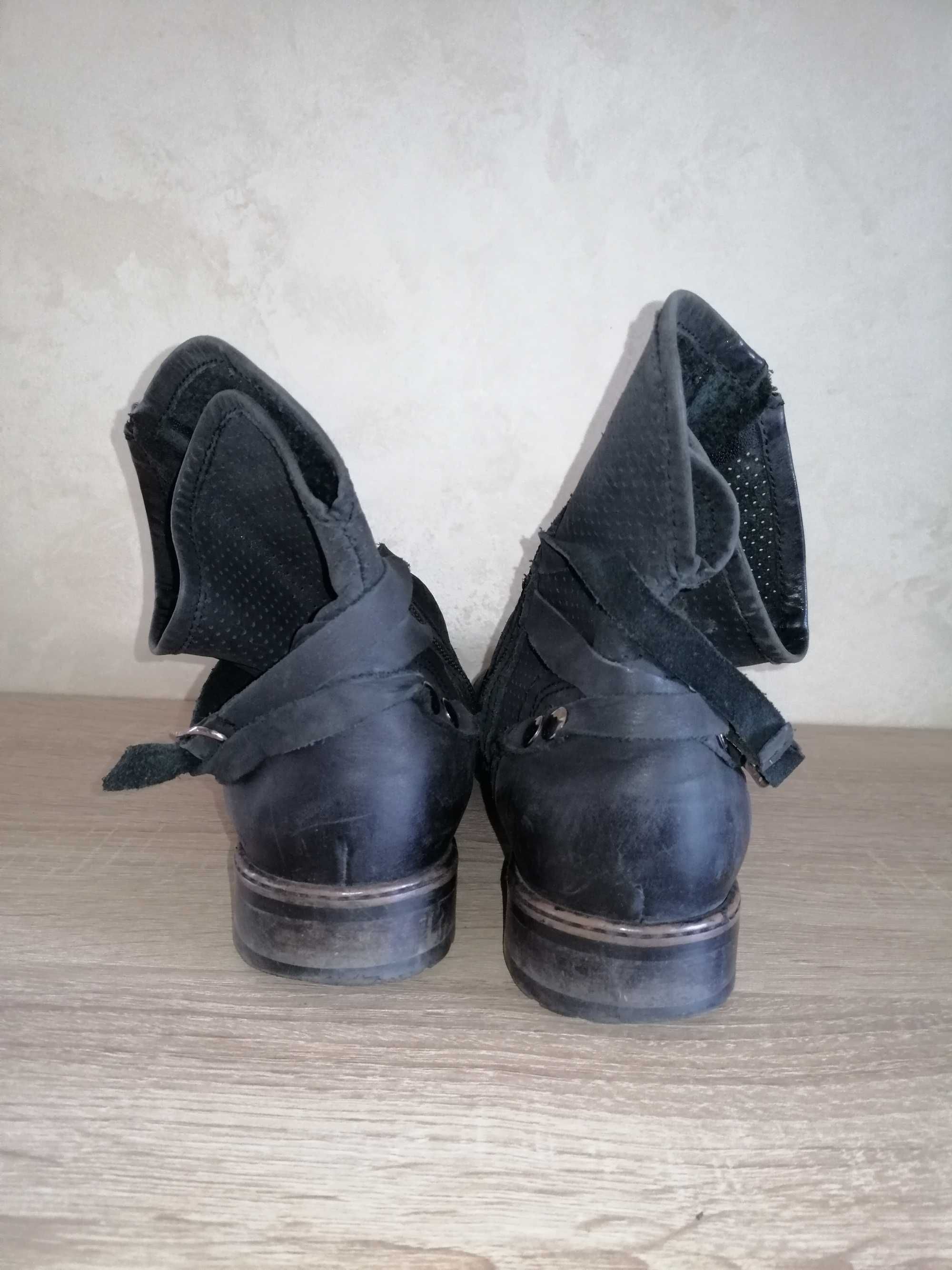 Czarne Buty na Okres Przejściowy, Rozm. 40