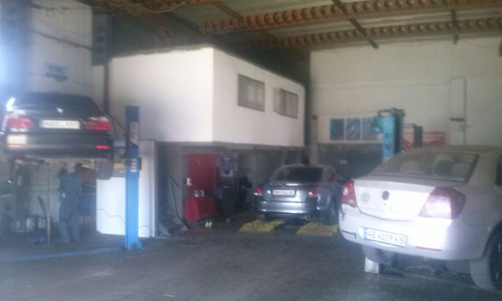 покраска авто , рихтовка ,  авто ремонт,  пайка бампера  полир, фар