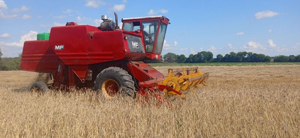 Продам комбайн MF750