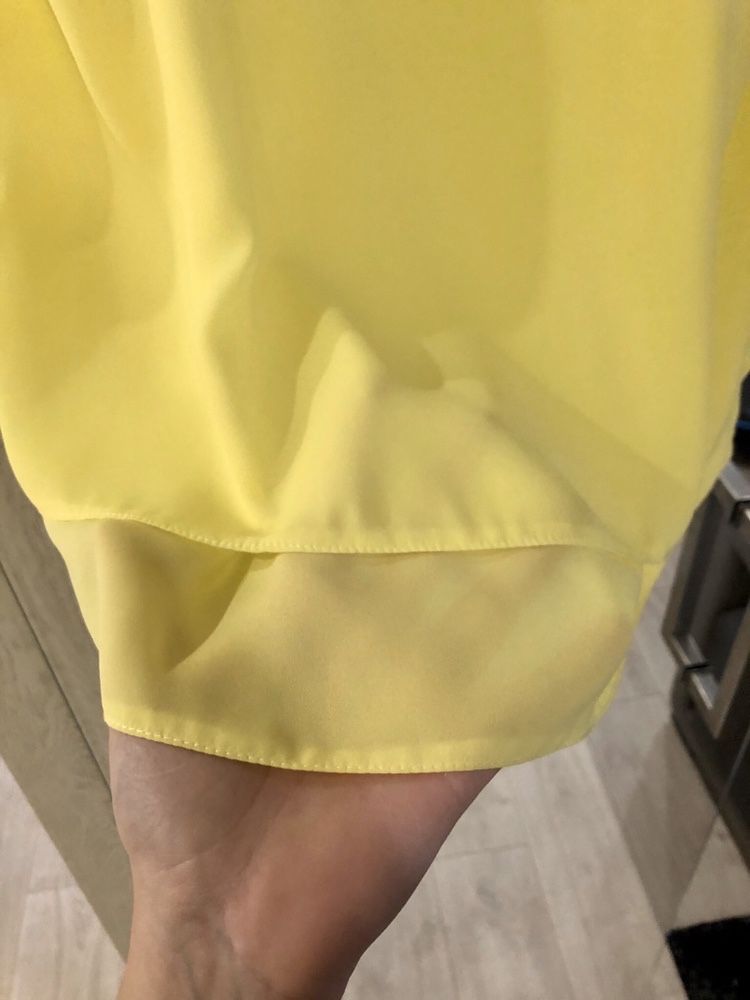 Blusa amarela de alças M/L