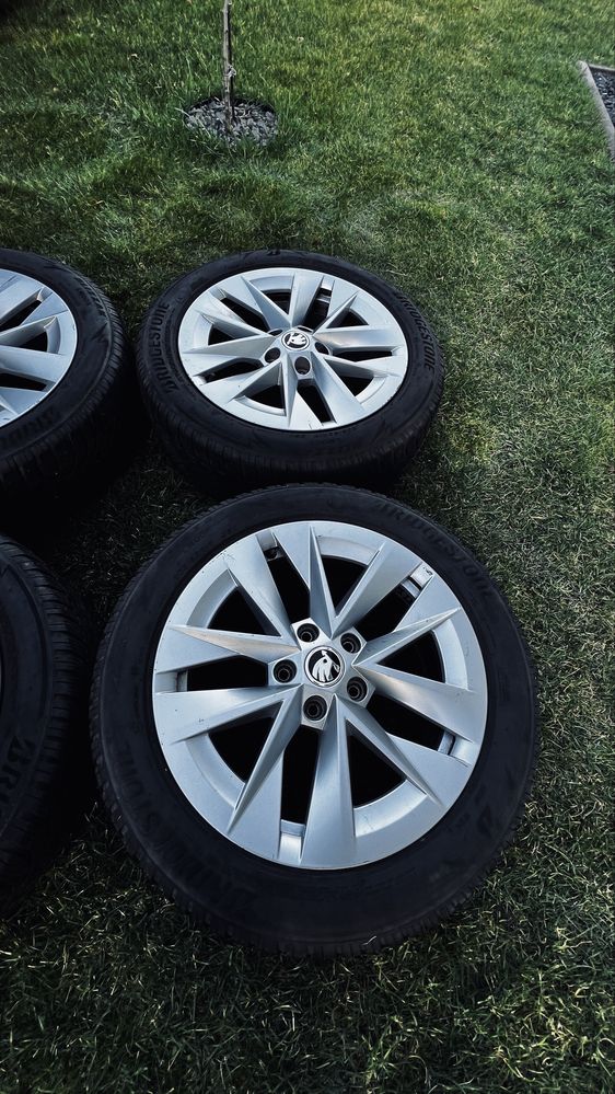 Koła felgi aluminiowe 17 skoda octavia  superb Bridgestone 205/55/17