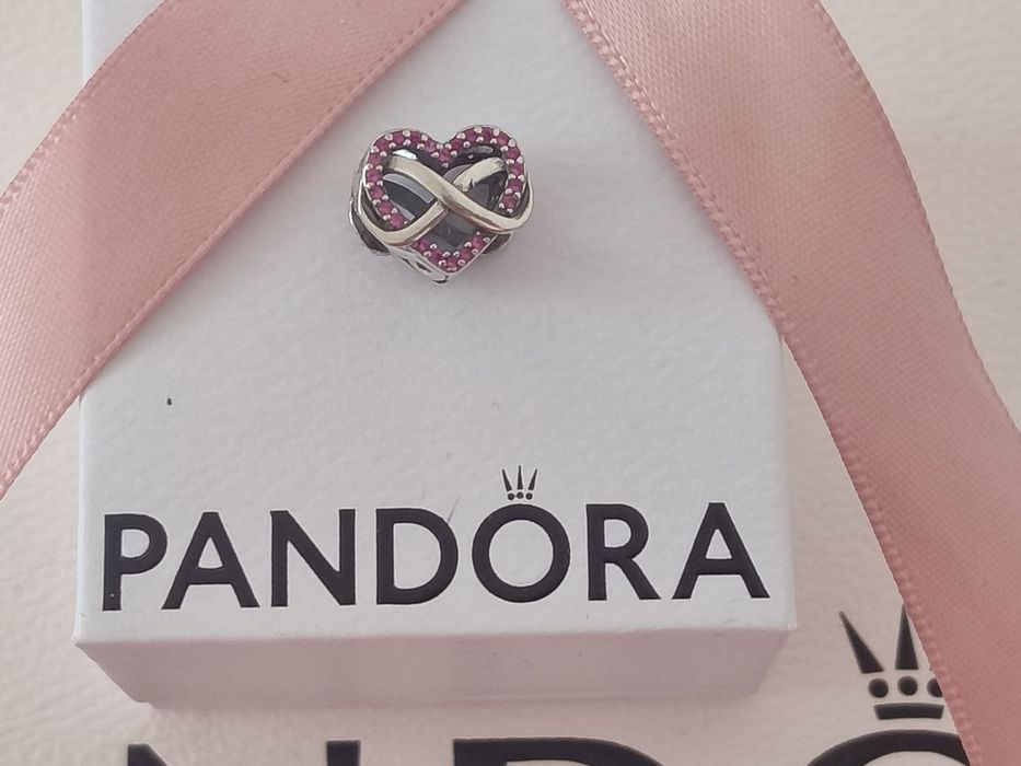 Zawieszka charms Pandora Nowa WYSYLAM W PUDELKU