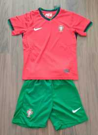 Conjunto criança Portugal equipamento principal