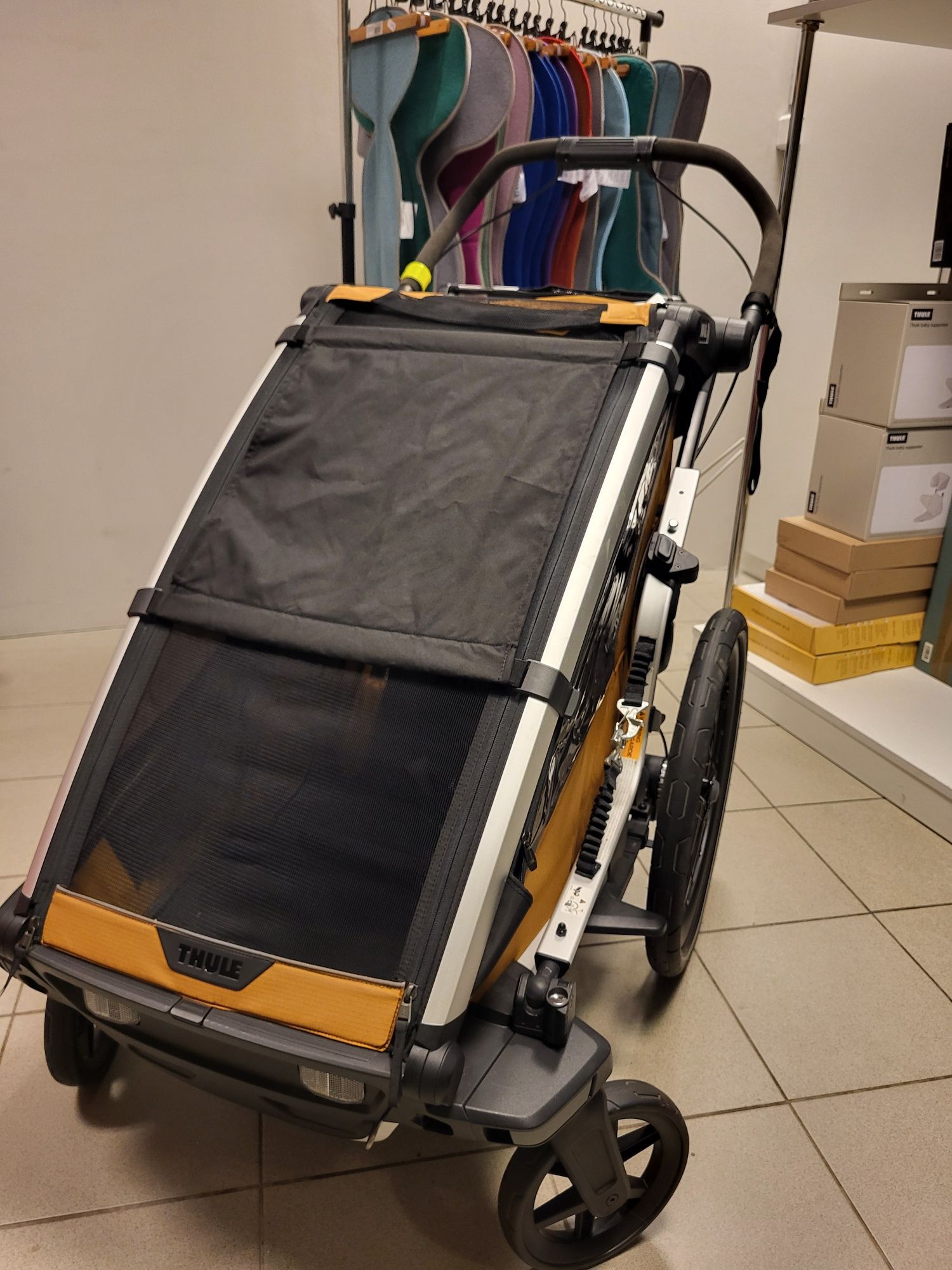 osłona przeciwsłoneczna pojedyncza przyczepka rowerowa Thule Chariot 2