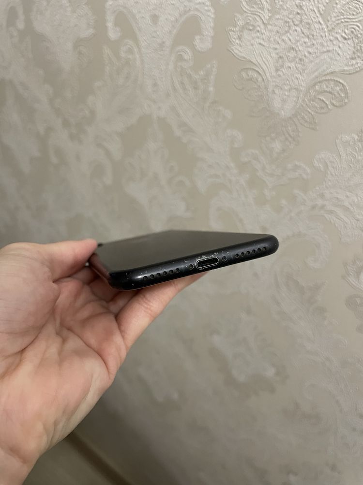 Продам IPhone 7 , 32gb