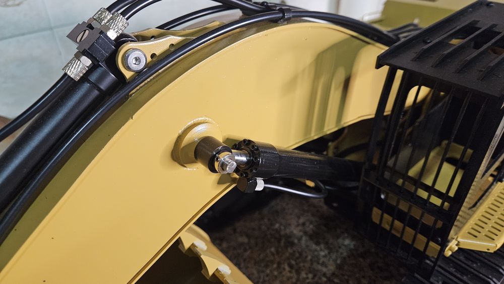 Giratória hidráulica 390F escala 1/14 - rádio control