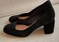 Туфлі жіночі замшеві чорного кольору 37 розмір