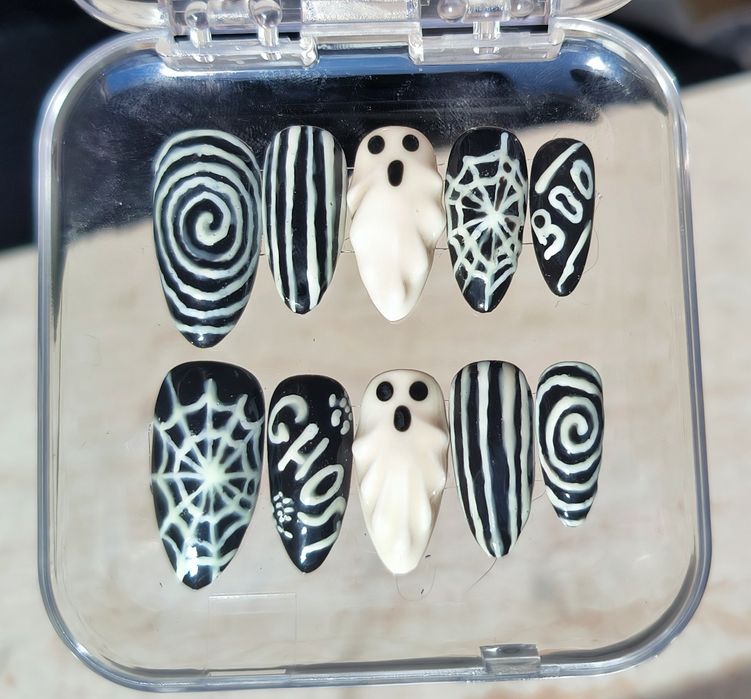 Zestaw press on nails rozmiar L. Duszek świecący nocą