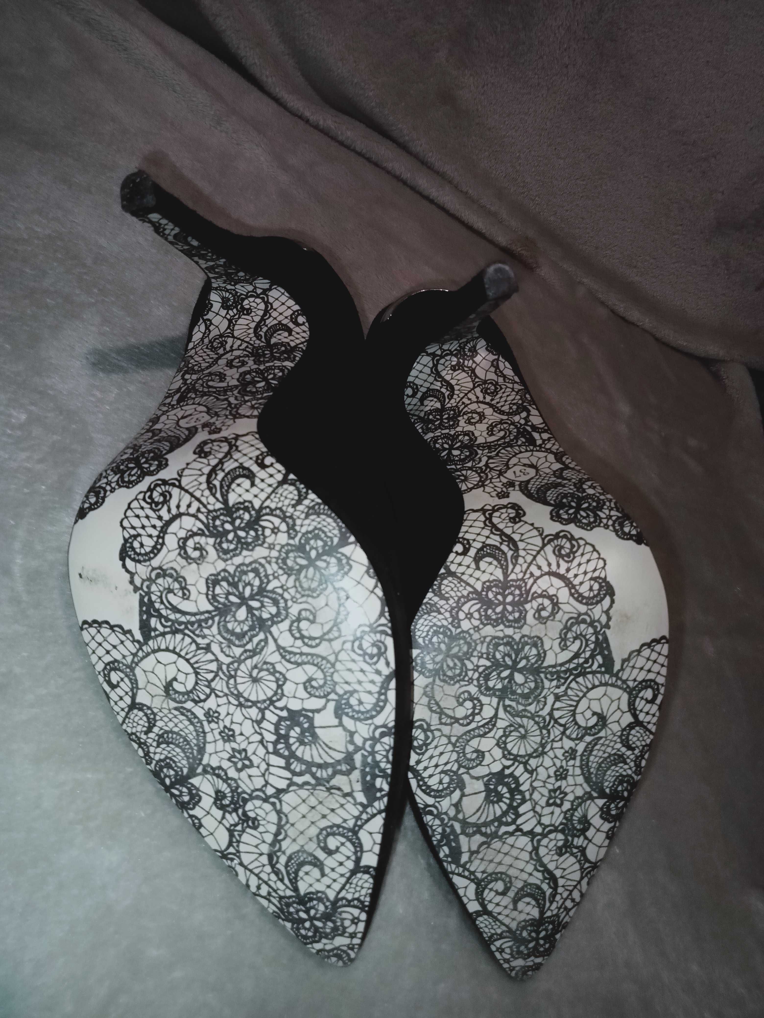 Szpilki Solo Femme czarny zamsz naturalny 37 skóra skórzane
