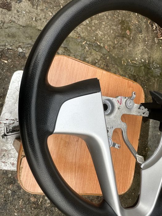 Руль Хундай Акцент Солярис б.у