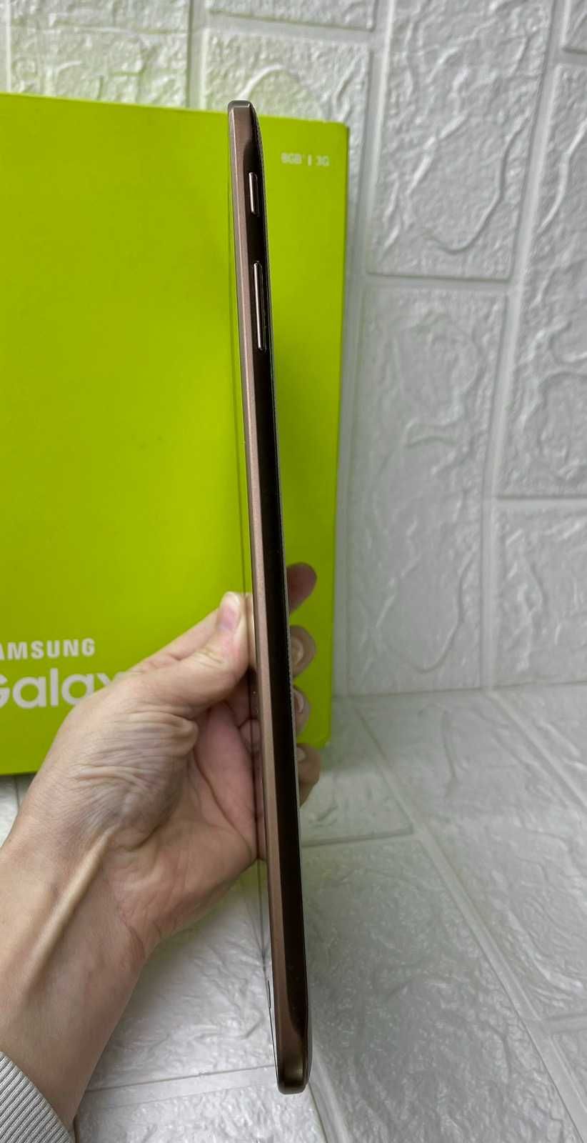 Планшет Samsung 10 дюймів "СІМ"
