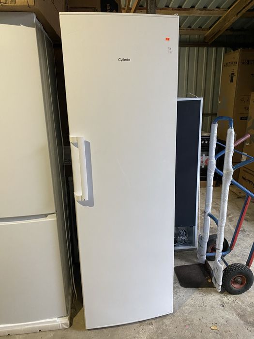 Продам морозильну камеру б/в з Швеції