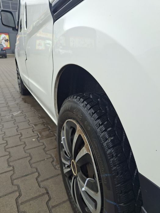 Продам Nissan nv 200