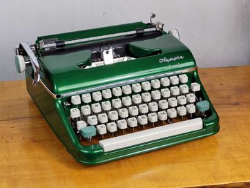 Piekna maszyna do pisania Olympia