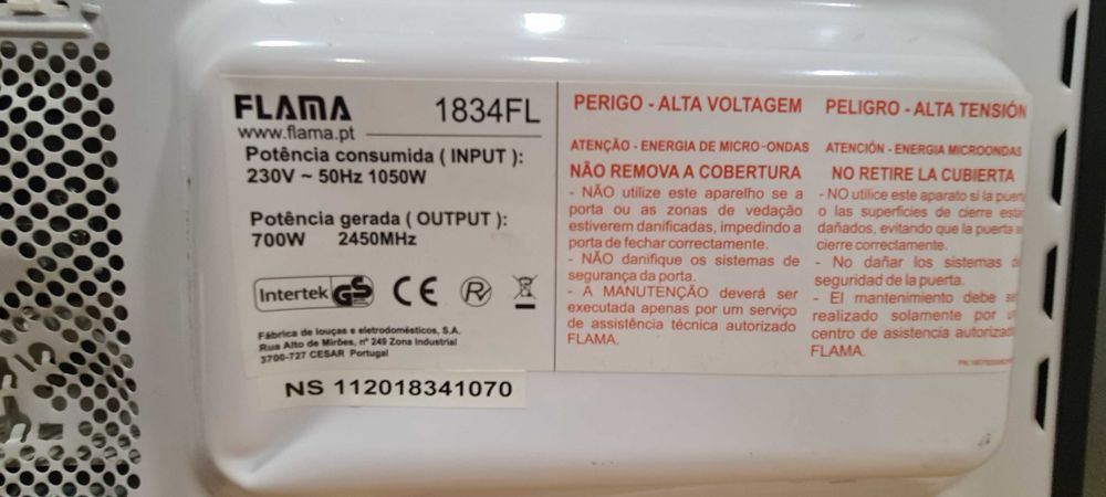 Microondas FLAMA 1 ano de uso 50€