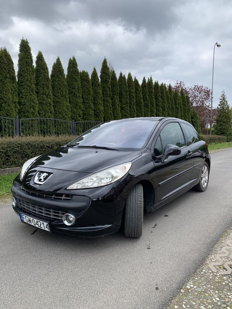 Peugeot 207 benzyna 2006r