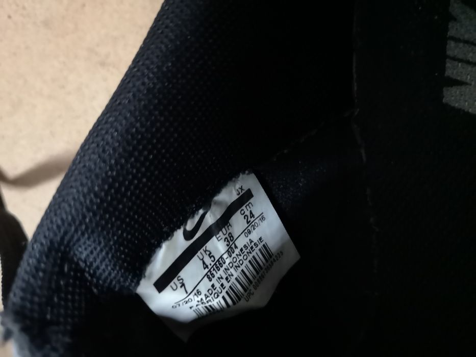 Sapatilhas senhora da Nike, em preto