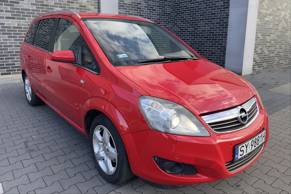 Zafira B lift * 1.8 Benzyna * Bardzo ładna* HAK